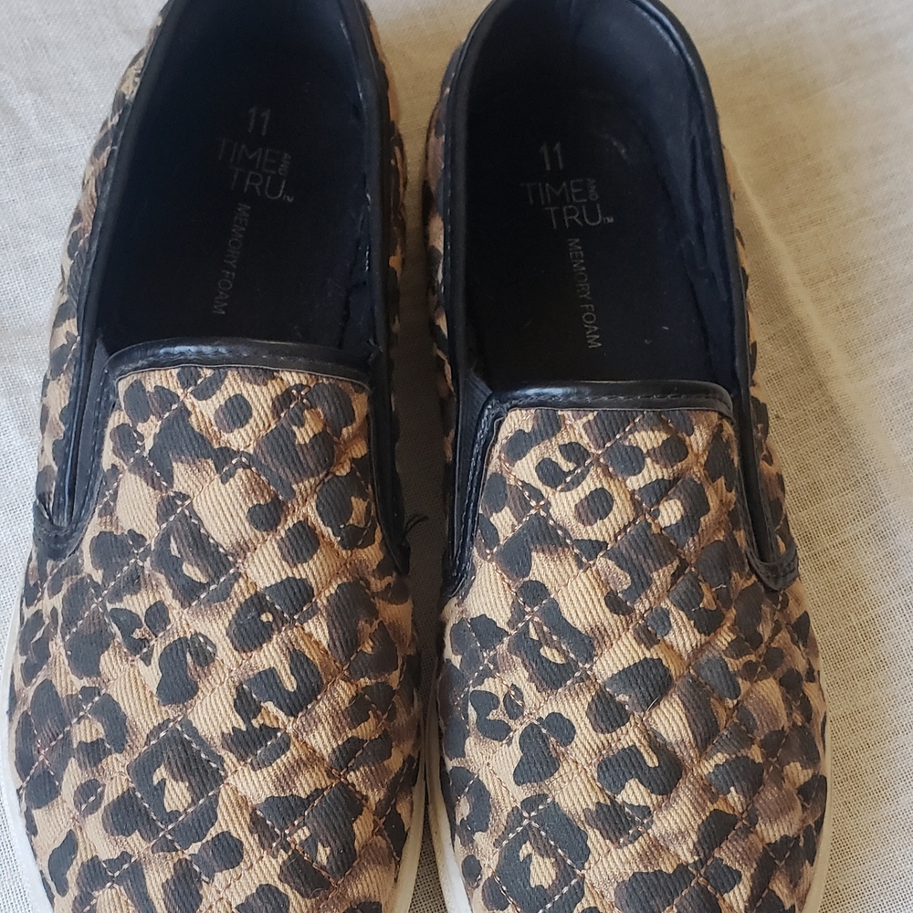Time and Tru Leopard Print Women's Loafers